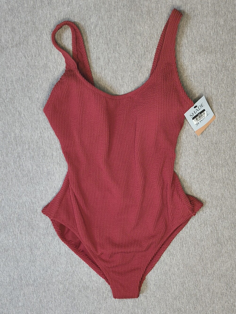Shade & Shore Women’s Pucker Scoop Neck One‑Piece – Red (Size L)